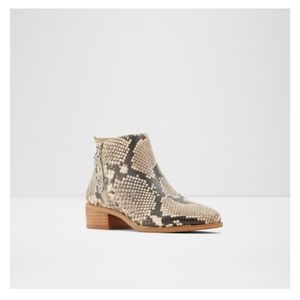 Brand NEW ALDO RERAVIA Snake Skin Ankle Booties GORG !